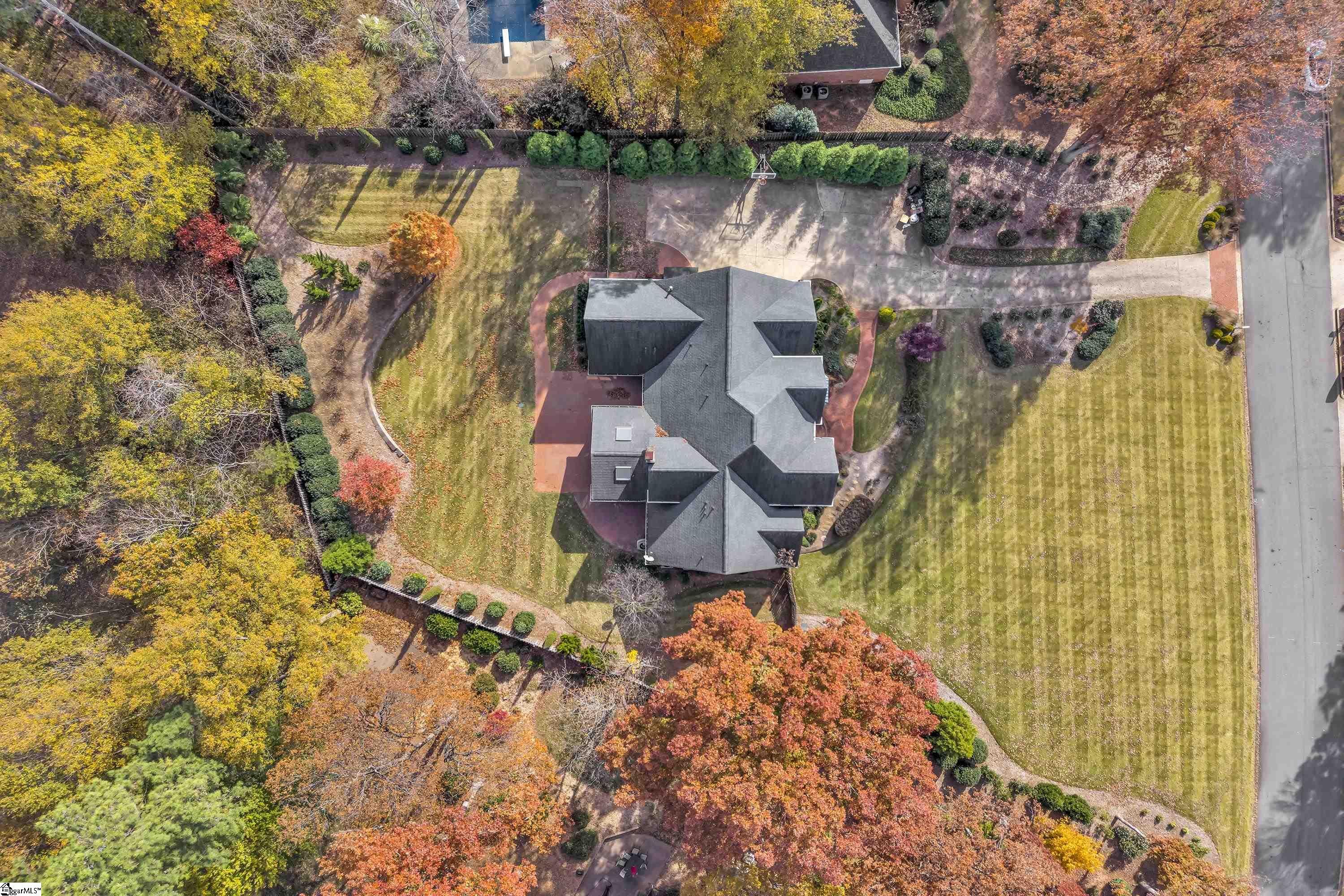 111 W Woodglen Road