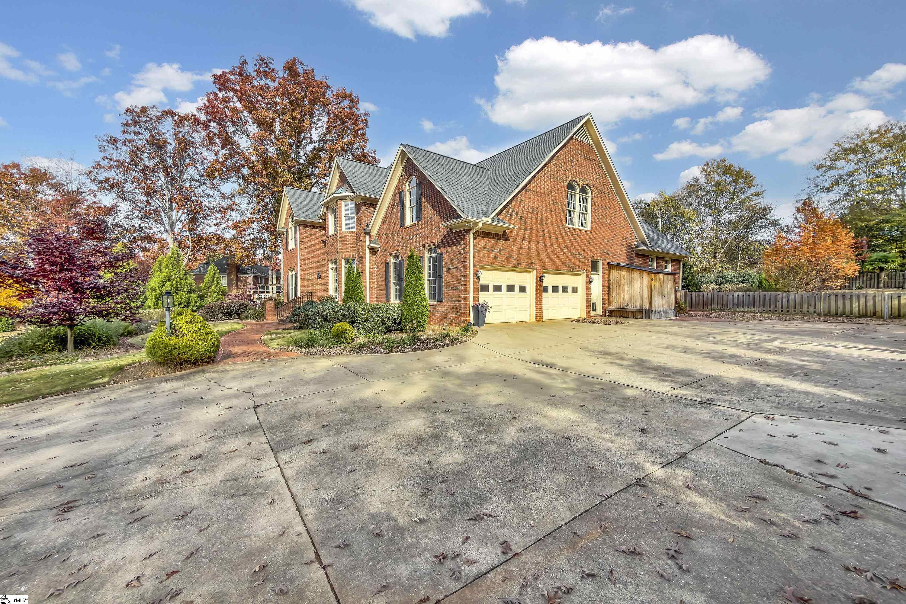 111 W Woodglen Road