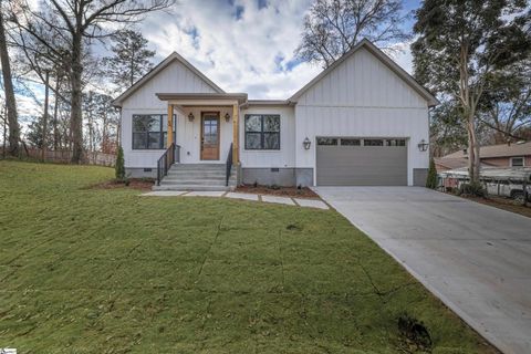 Photo of 5 Plum Drive, Greenville, SC 29605 (MLS # 1576010)