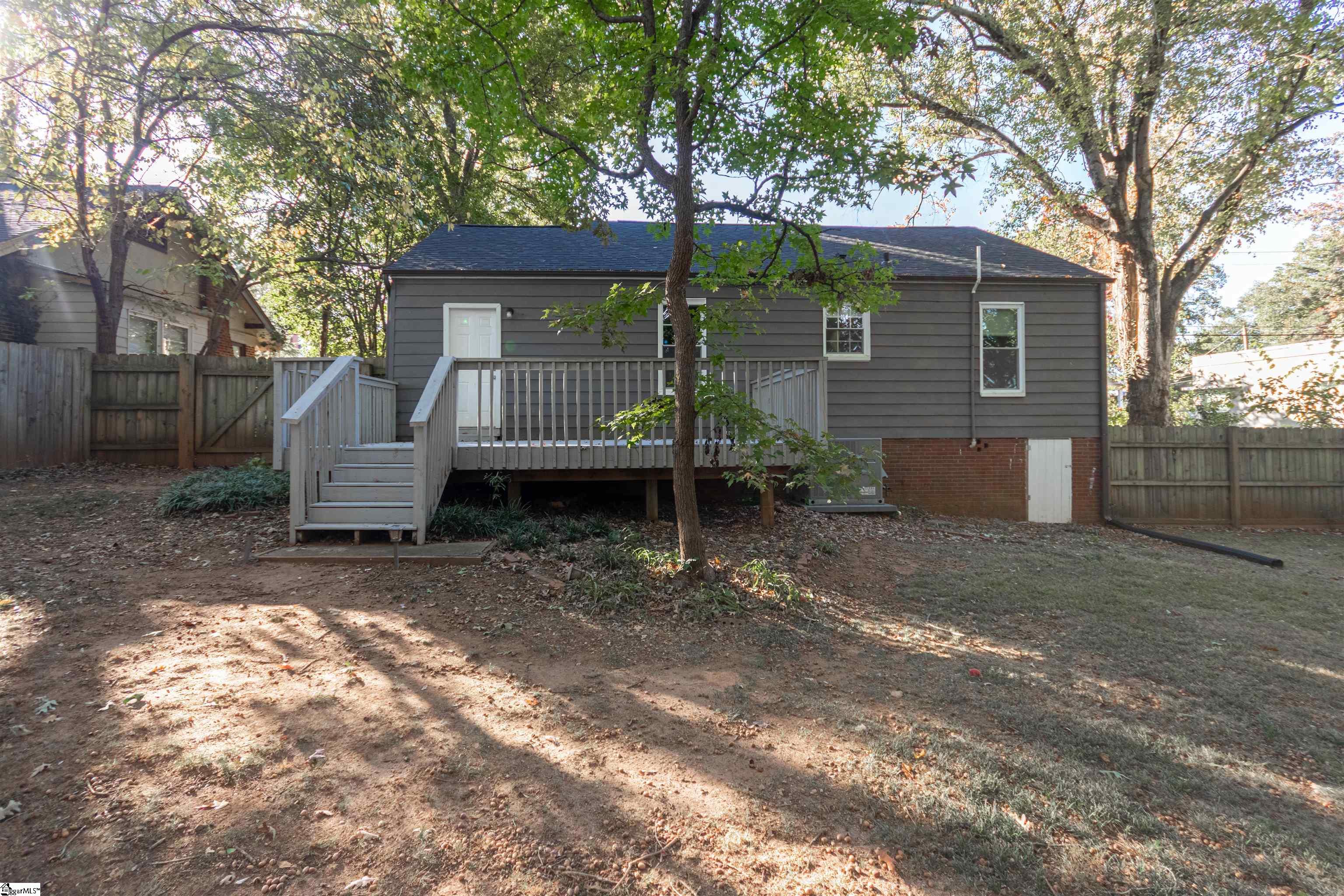 Greenville, South Carolina 29617, United States, 2 Bedrooms Bedrooms, ,1 BathroomBathrooms,Residential,Active,238025