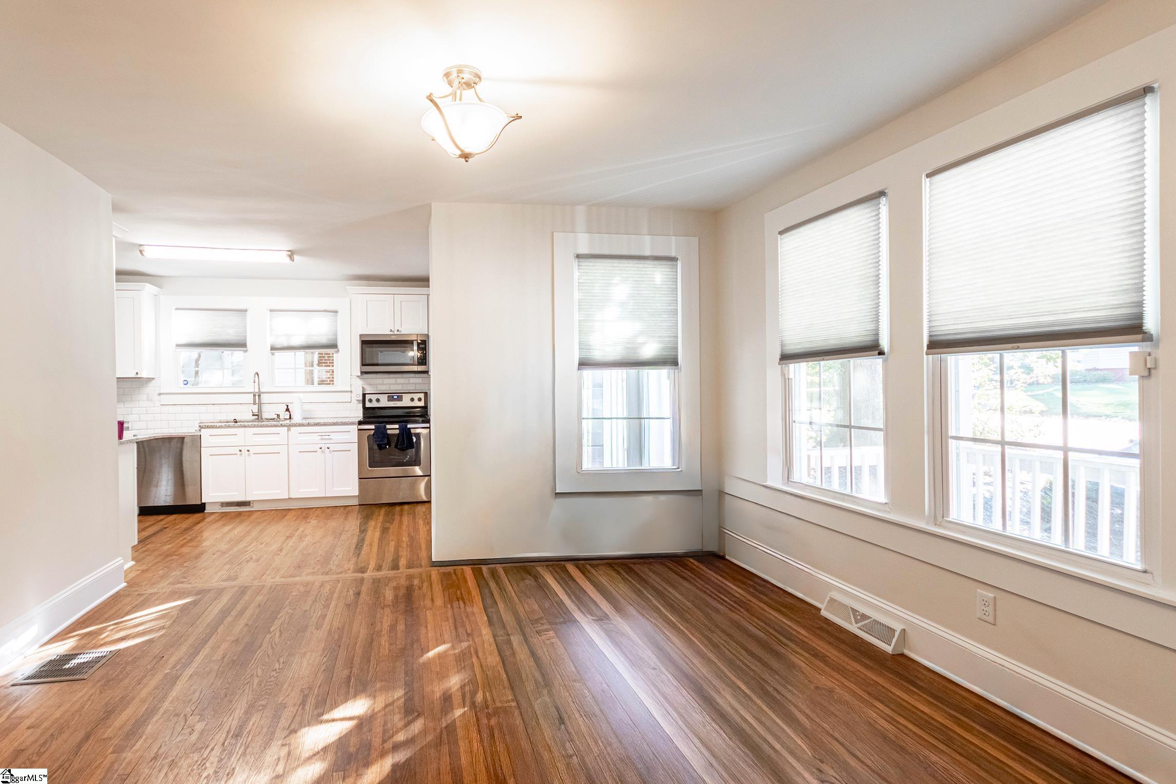 Greenville, South Carolina 29617, United States, 2 Bedrooms Bedrooms, ,1 BathroomBathrooms,Residential,Active,238025