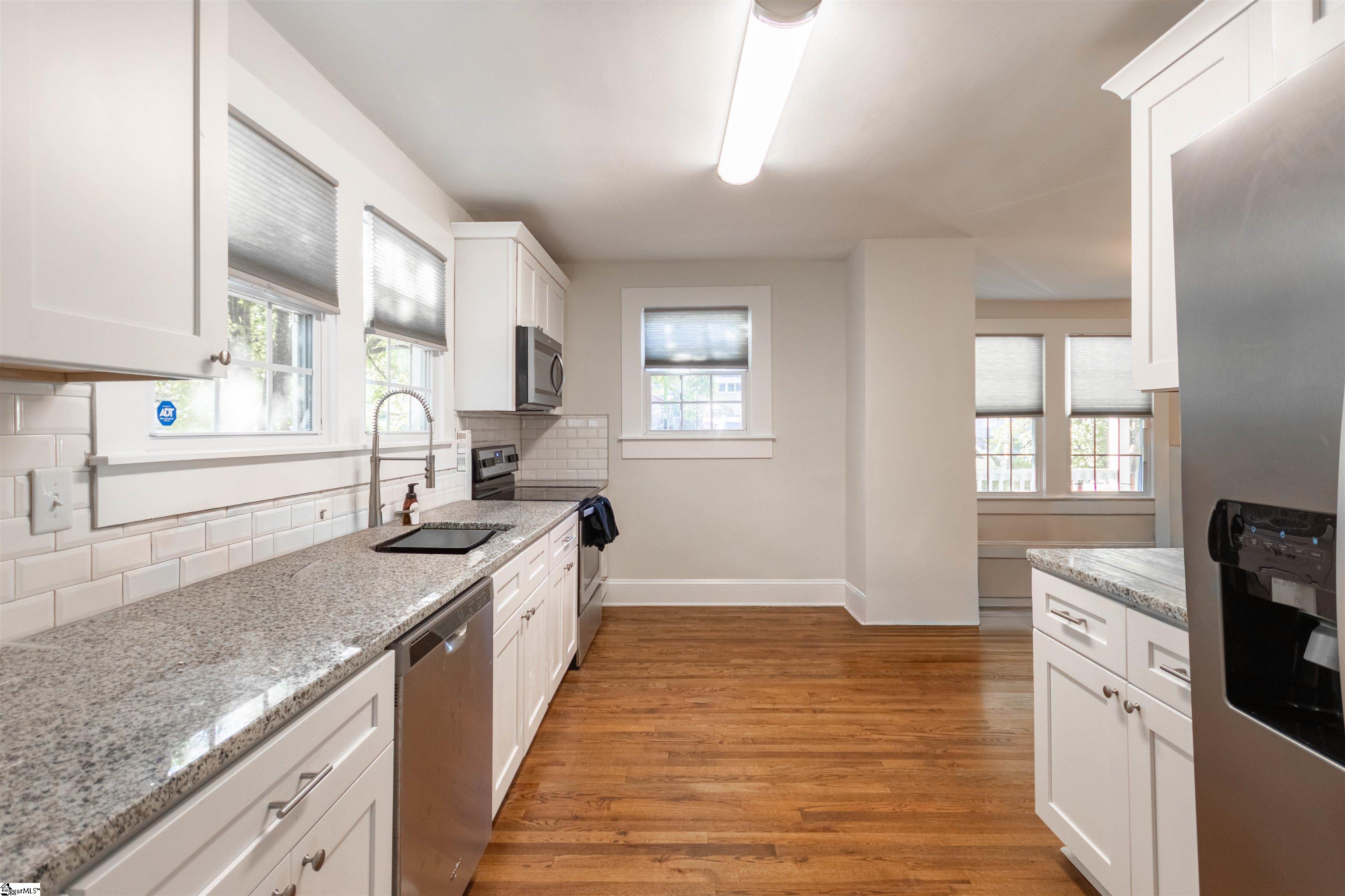 Greenville, South Carolina 29617, United States, 2 Bedrooms Bedrooms, ,1 BathroomBathrooms,Residential,Active,238025