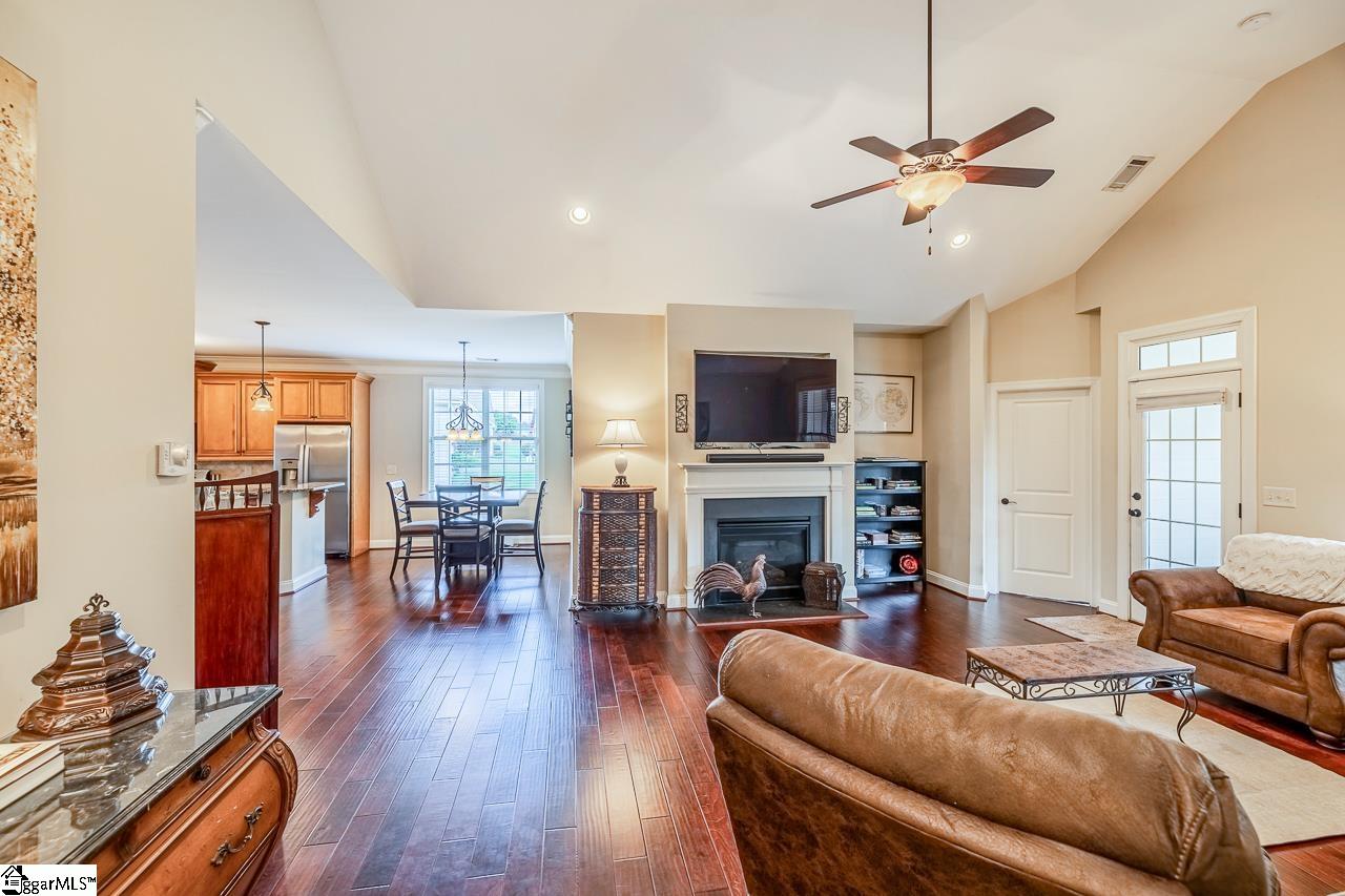 7 Briarhill Drive