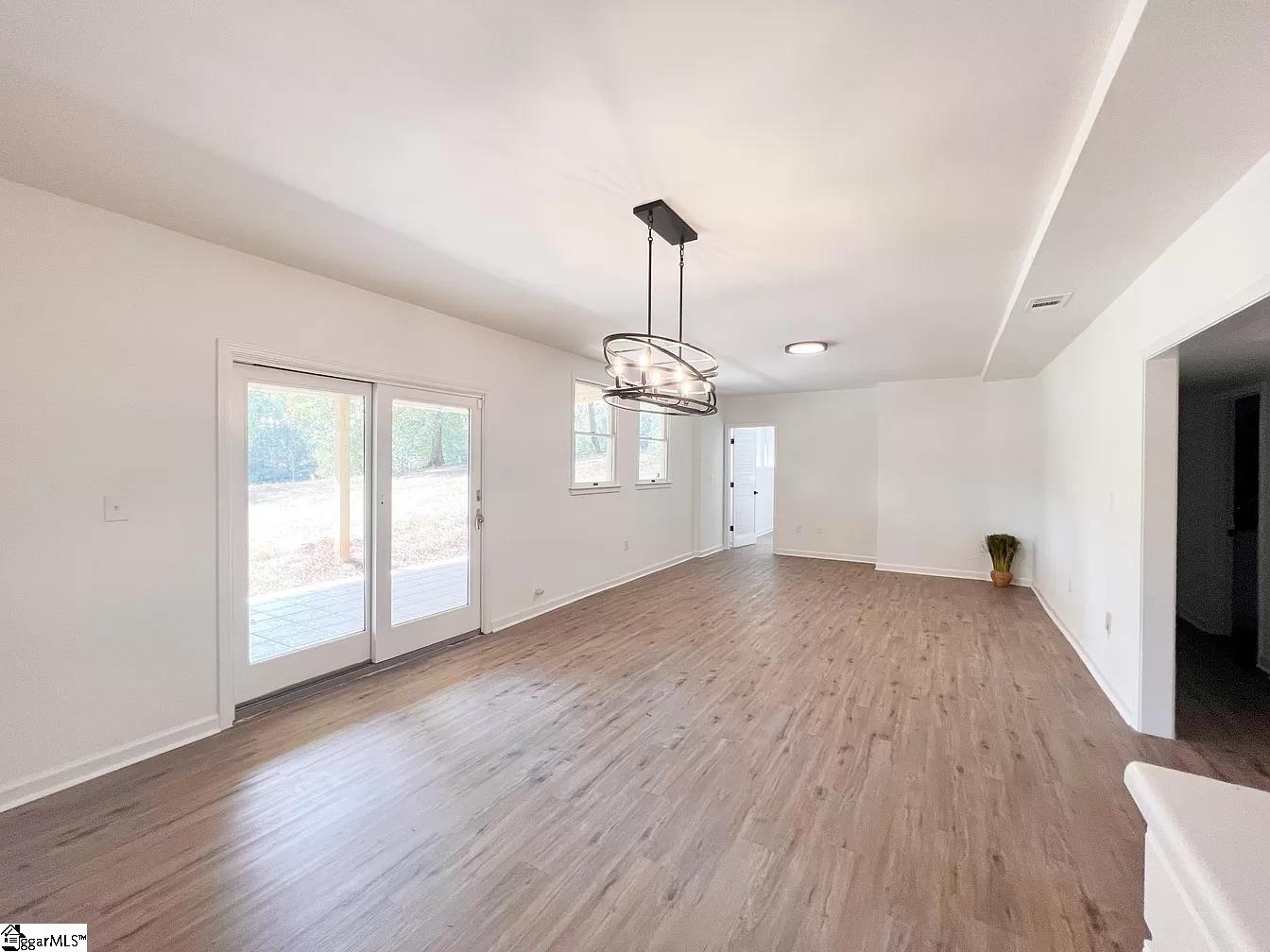 Taylors, South Carolina 29687, United States, 4 Bedrooms Bedrooms, ,3 BathroomsBathrooms,Residential,Active,109954