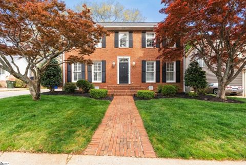 Photo of 21 Oak Crest Court, Greenville, SC 29605 (MLS # 1585975)