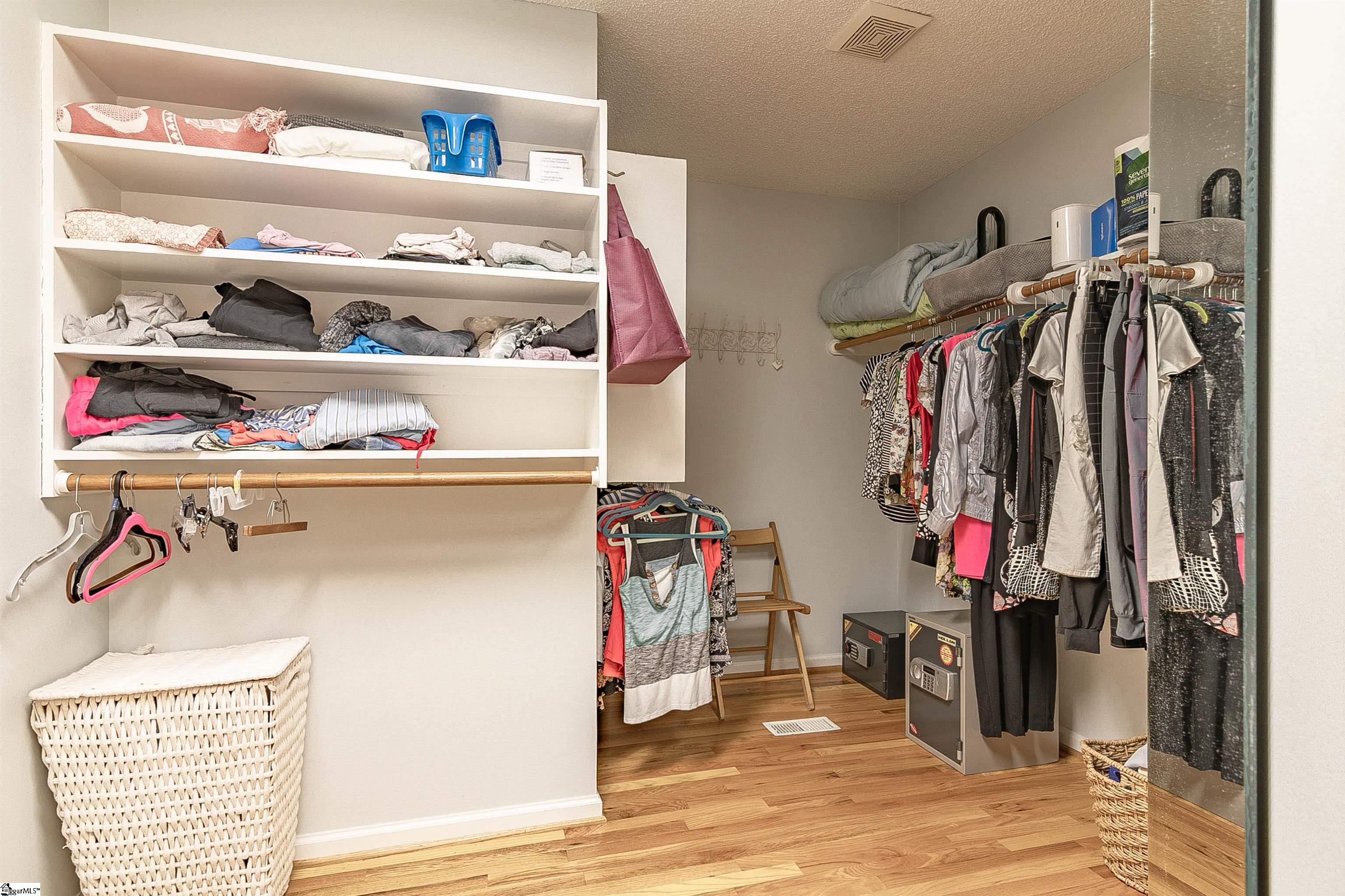 Easley, South Carolina 29640, United States, 4 Bedrooms Bedrooms, ,4 BathroomsBathrooms,Residential,Active,120467