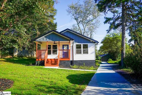 Photo of 4 Thrift Street, Greenville, SC 29609 (MLS # 1573143)