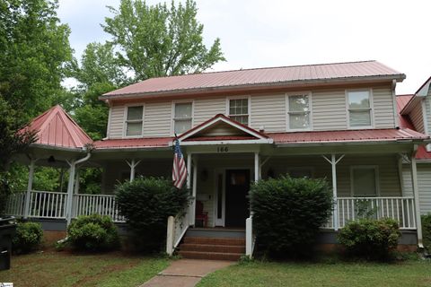 Photo of 166 Chestnut Lake Drive, Inman, SC 29349 (MLS # 1592094)