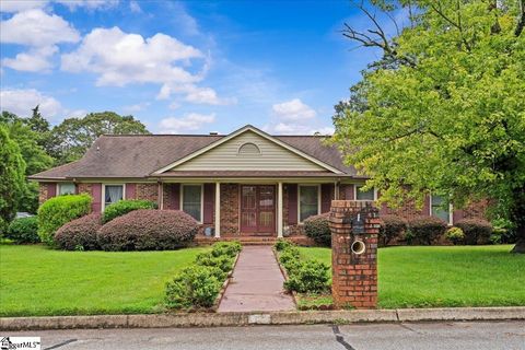 101 Lawnfield Street Mauldin SC 29662