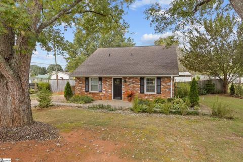 Photo of 101 Rison Road, Greenville, SC 29611 (MLS # 1571773)