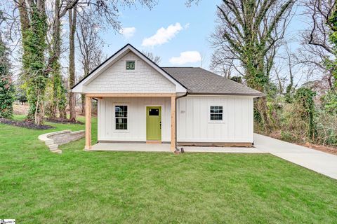 Photo of 201 Stratford Road, Greenville, SC 29605 (MLS # 1578326)