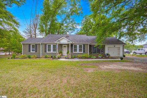 Photo of 698 Pumpkintown Highway, Pickens, SC 29671 (MLS # 1591774)