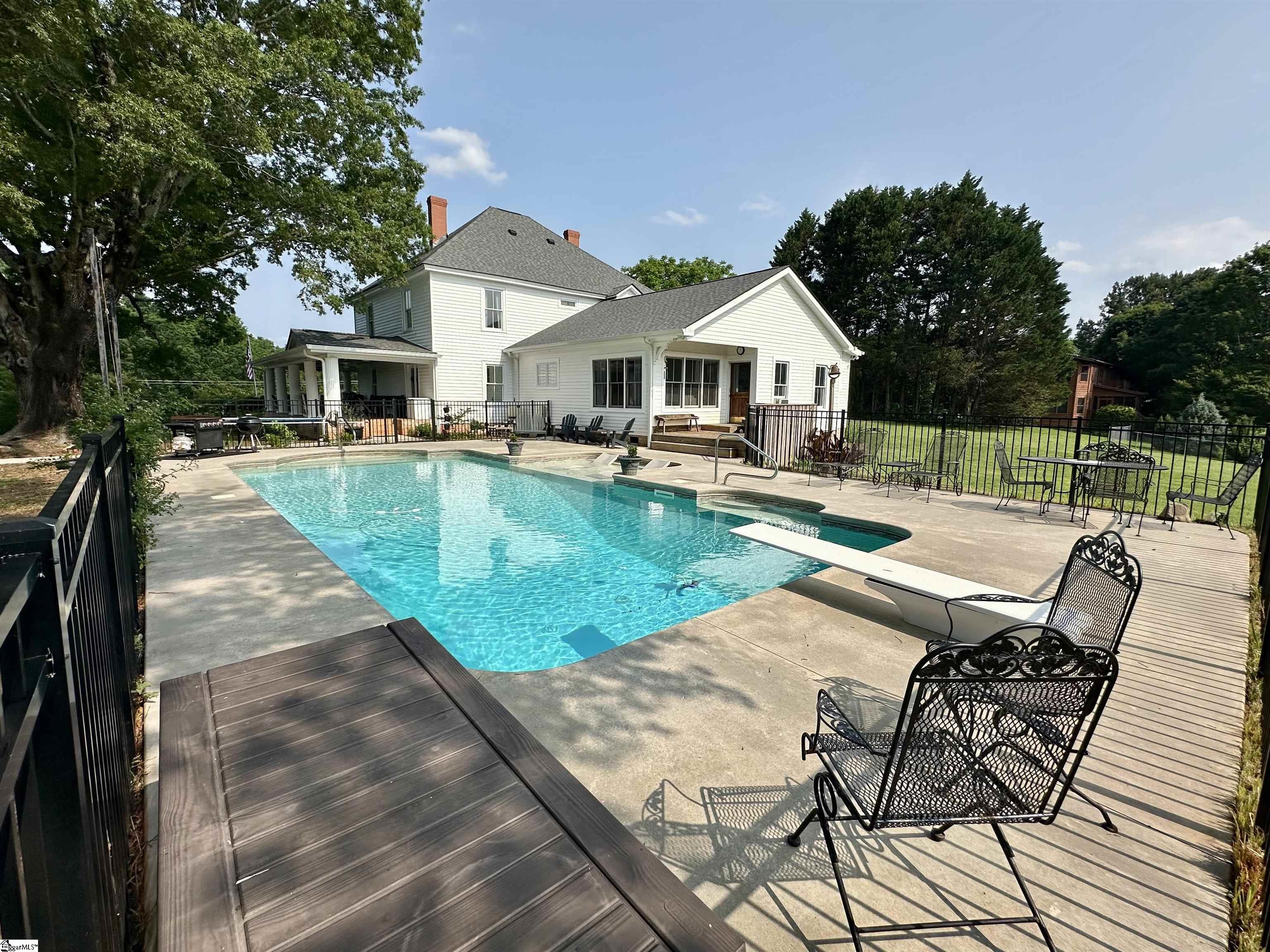 251 W Mcelhaney Road