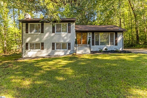 Photo of 2020 Berrywood Lane, Clover, SC 29710 (MLS # 1605026)