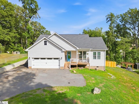 Photo of 329 Woodley Road, Spartanburg, SC 29306 (MLS # 1601503)