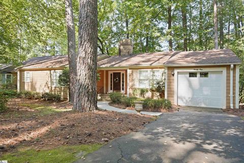 Photo of 21 Forest Oaks Way, Spartanburg, SC 29307 (MLS # 1572022)
