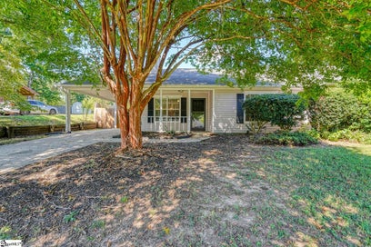 66 Sweetbriar Lane Spartanburg SC 29301