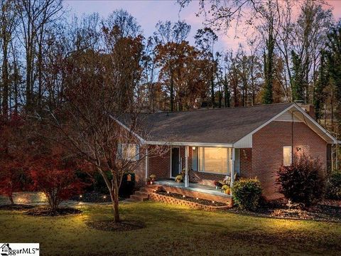 Photo of 114 Casa Loma Drive, Taylors, SC 29687 (MLS # 1583678)