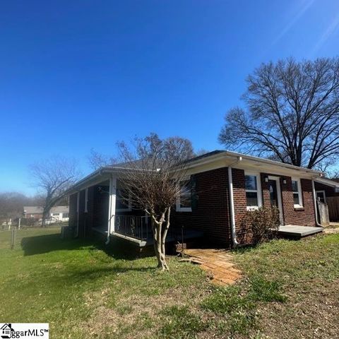 Photo of 13 Dargan Street, Greenville, SC 29611 (MLS # 1575122)