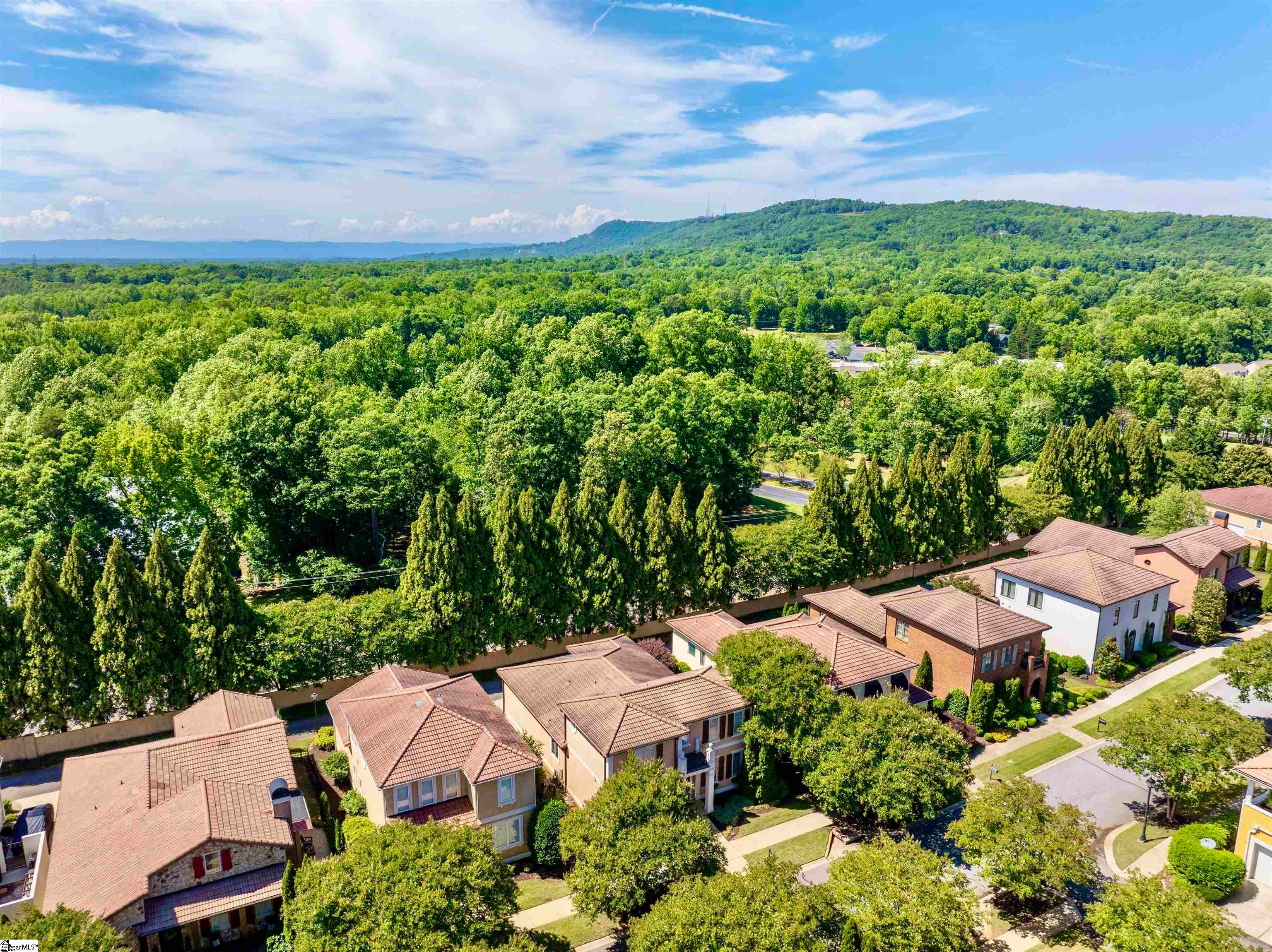 8 Arezzo Drive
