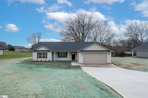 Photo of 79 Simpson Creek Road, Laurens, SC 29360 (MLS # 1582416)