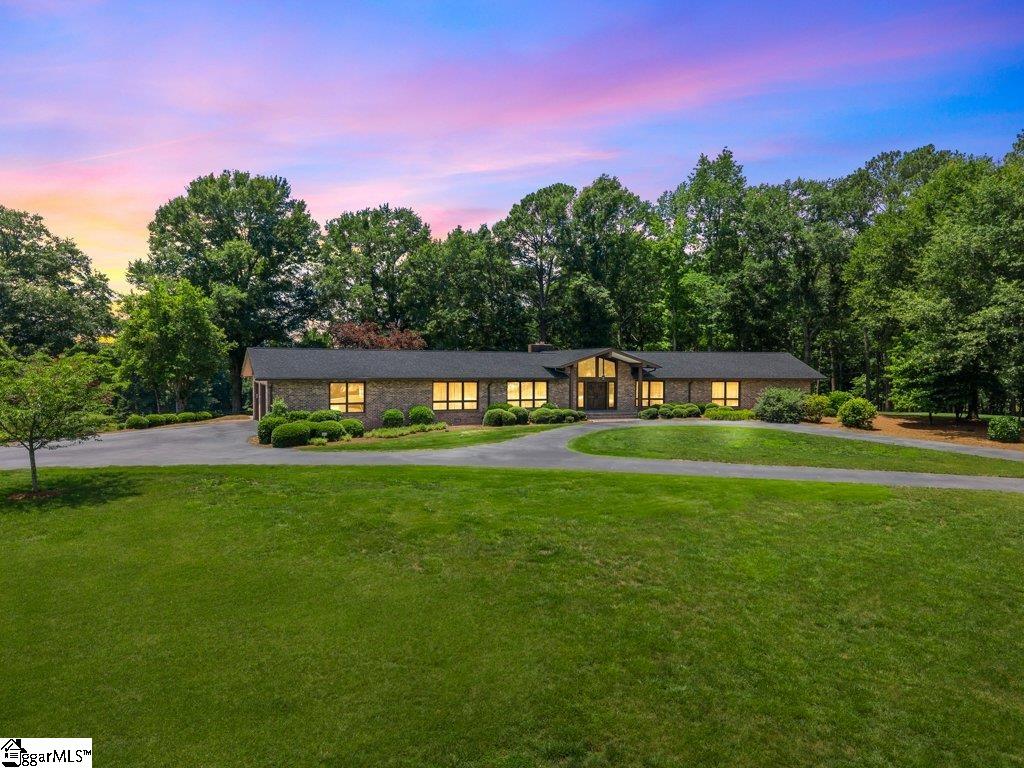 110 Racetrack Road