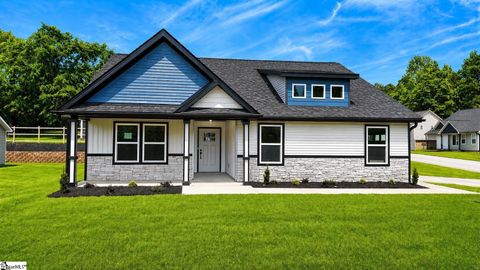 Photo of 362 W Church Avenue, Cowpens, SC 29330 (MLS # 1589481)
