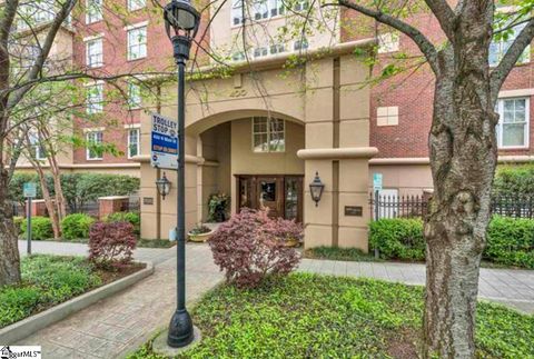 Photo of 400 N Main Street #303, Greenville, SC 29601 (MLS # 1576642)