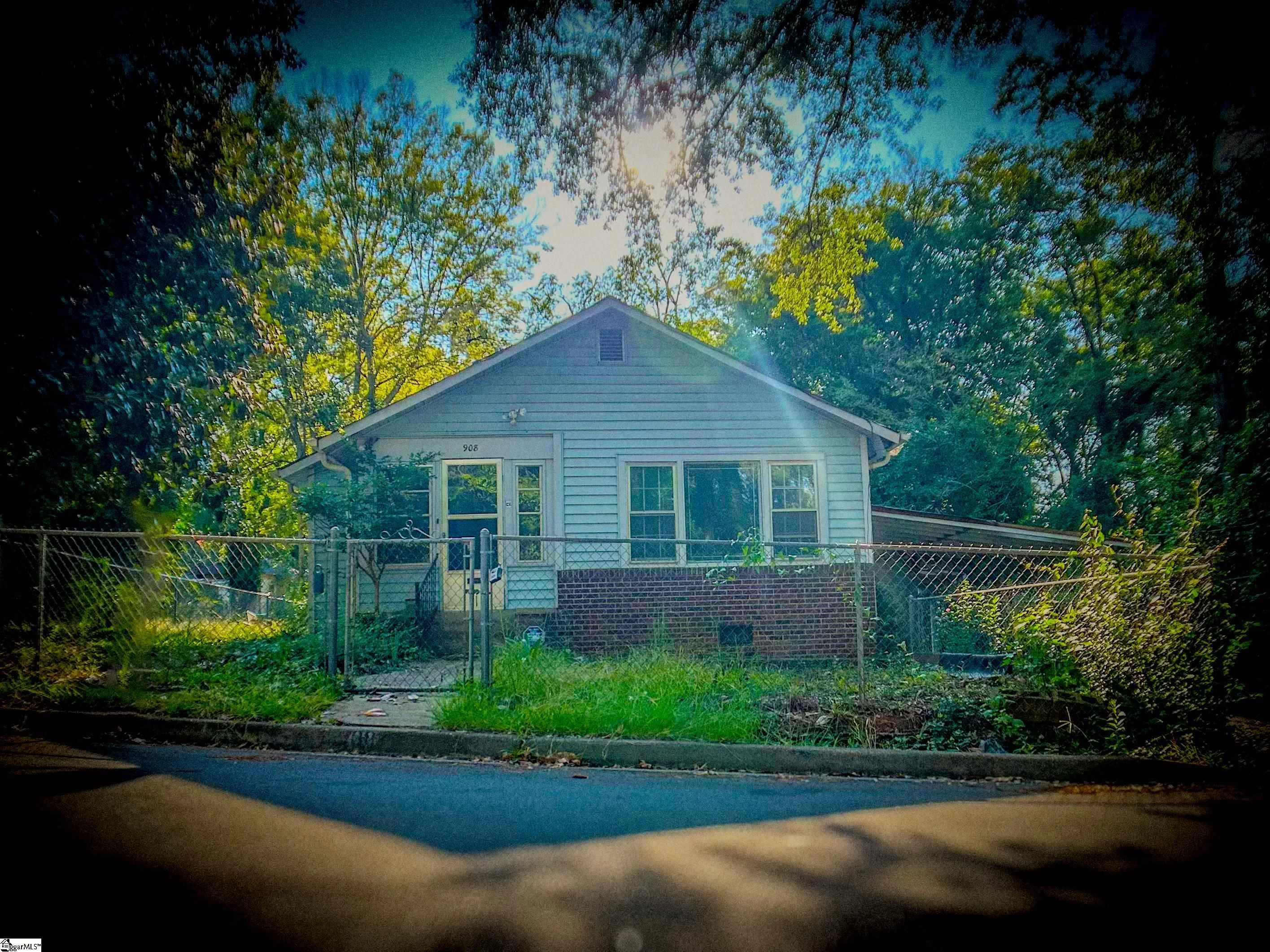 908 Kennedy Street
