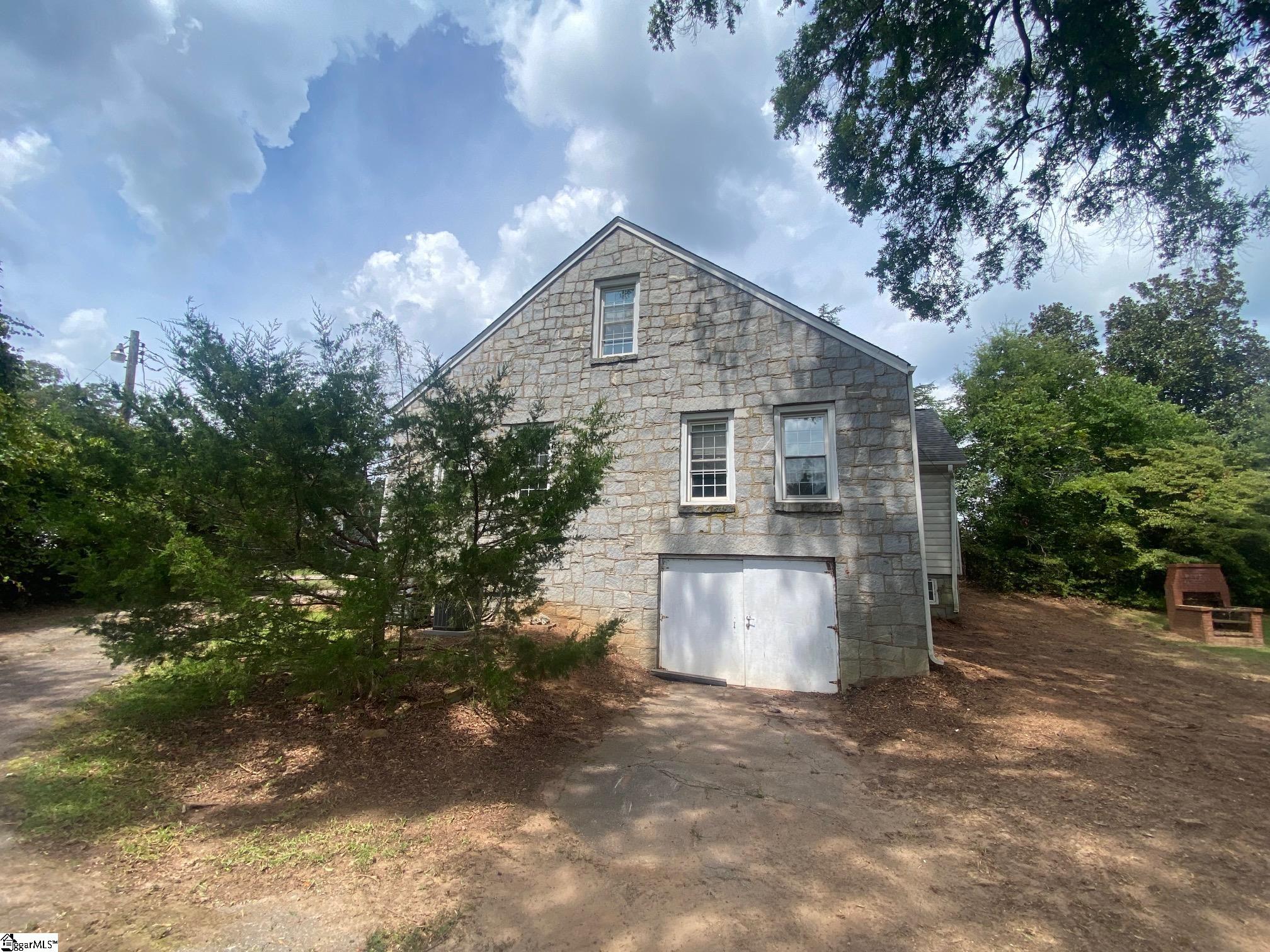 415 W Farley Avenue
