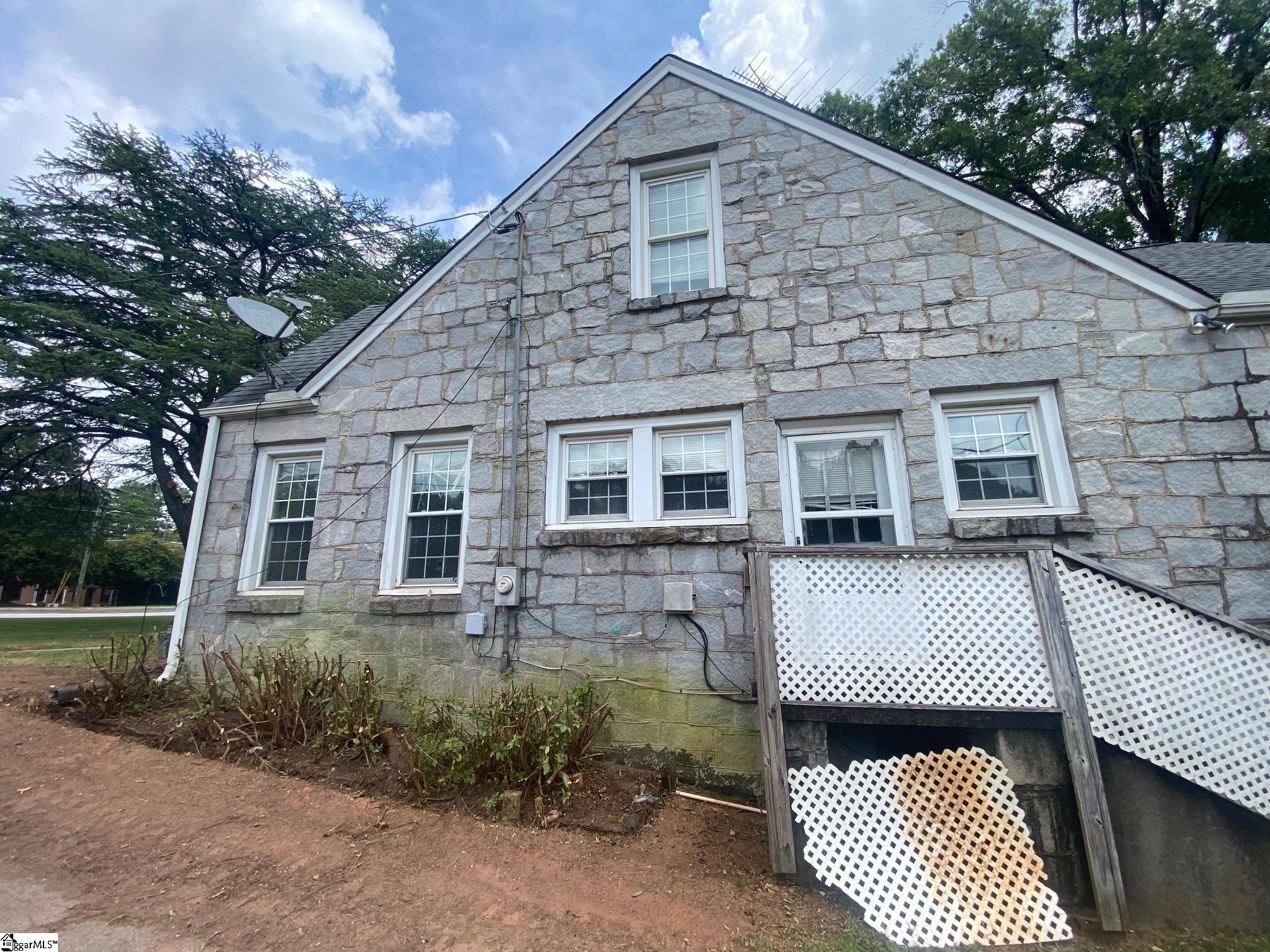 415 W Farley Avenue