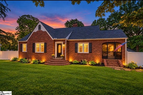 Photo of 709 W Main Street, Pickens, SC 29671 (MLS # 1604264)
