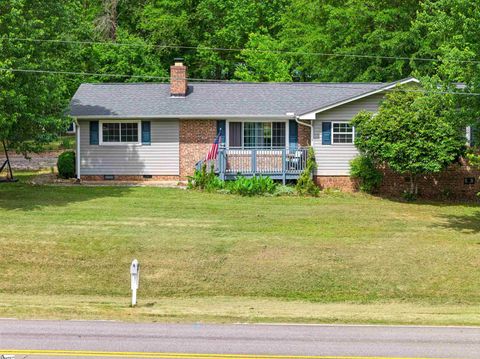 Photo of 817 Johnson Road, Central, SC 29630 (MLS # 1590194)