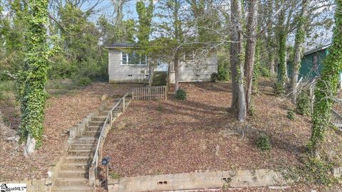 Photo of 213 Caulder Circle, Spartanburg, SC 29306 (MLS # 1582726)