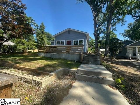 Photo of 189 Converse Circle, Spartanburg, SC 29302 (MLS # 1592776)
