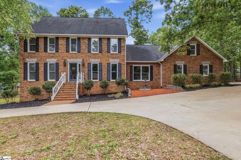 Photo of 114 Camelot Drive, Gaffney, SC 29341 (MLS # 1590872)