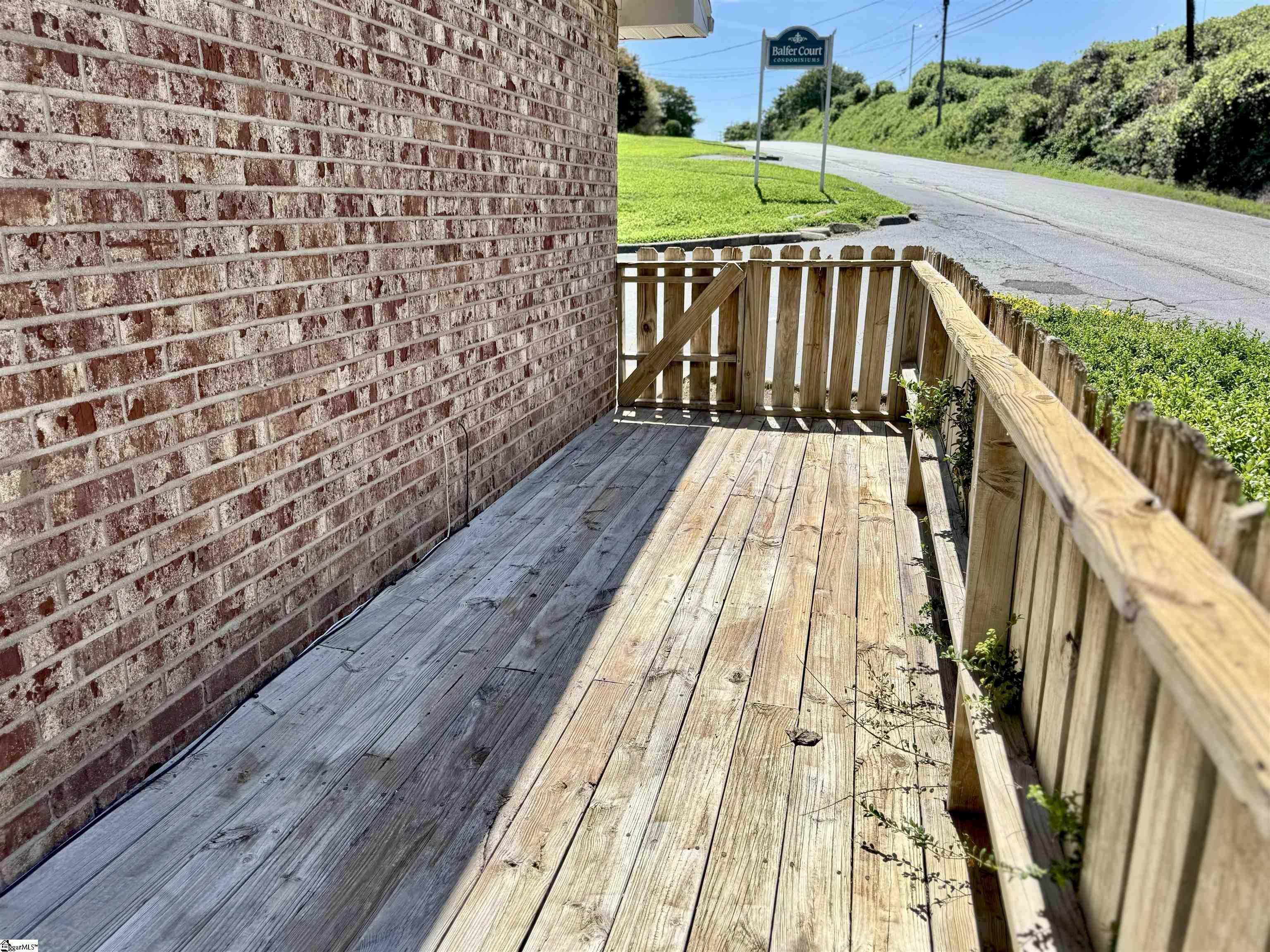 Greenville, South Carolina 29615, United States, 2 Bedrooms Bedrooms, ,1 BathroomBathrooms,Residential,Pending,198626