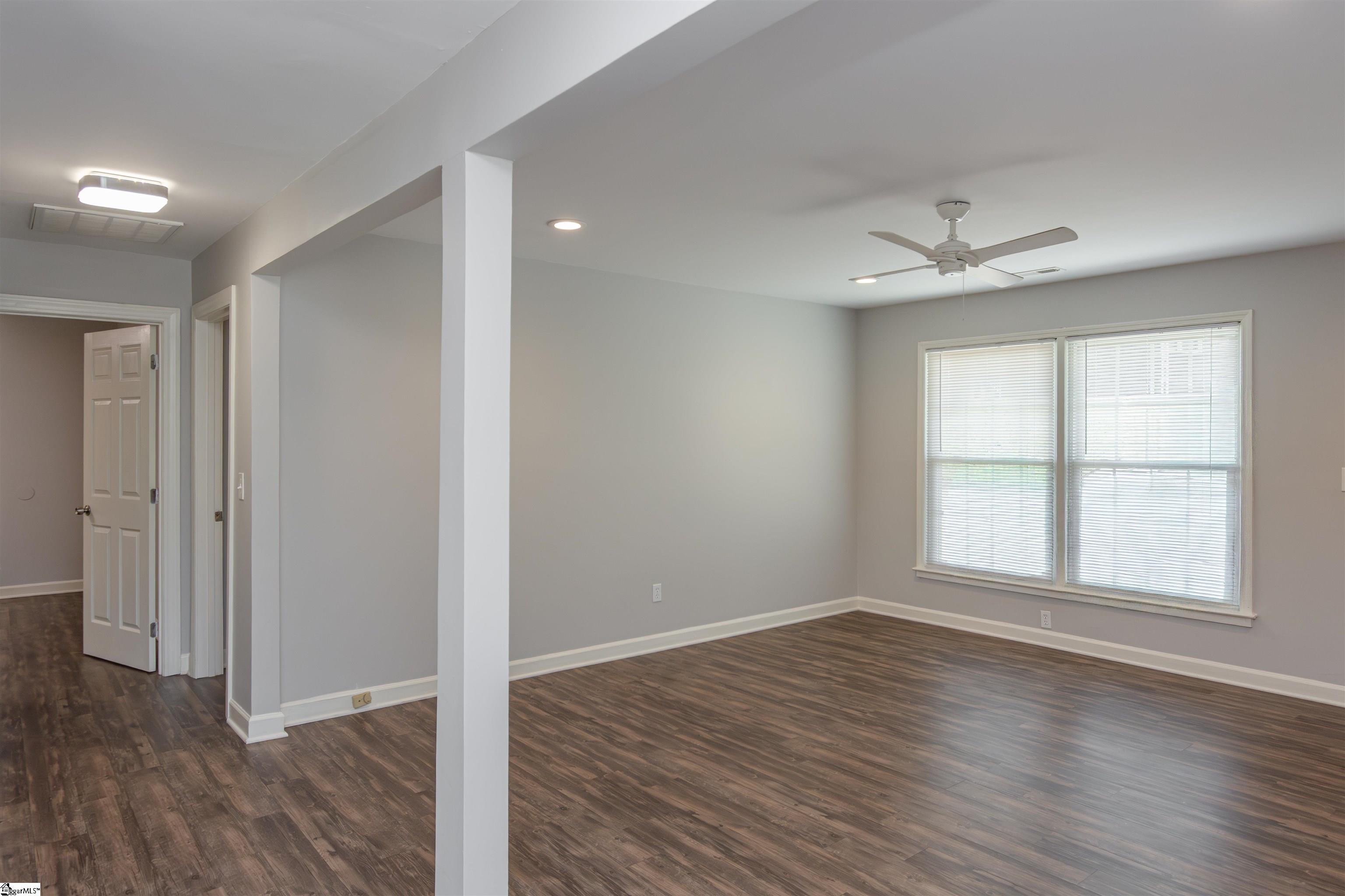 Greenville, South Carolina 29615, United States, 2 Bedrooms Bedrooms, ,1 BathroomBathrooms,Residential,Pending,198626