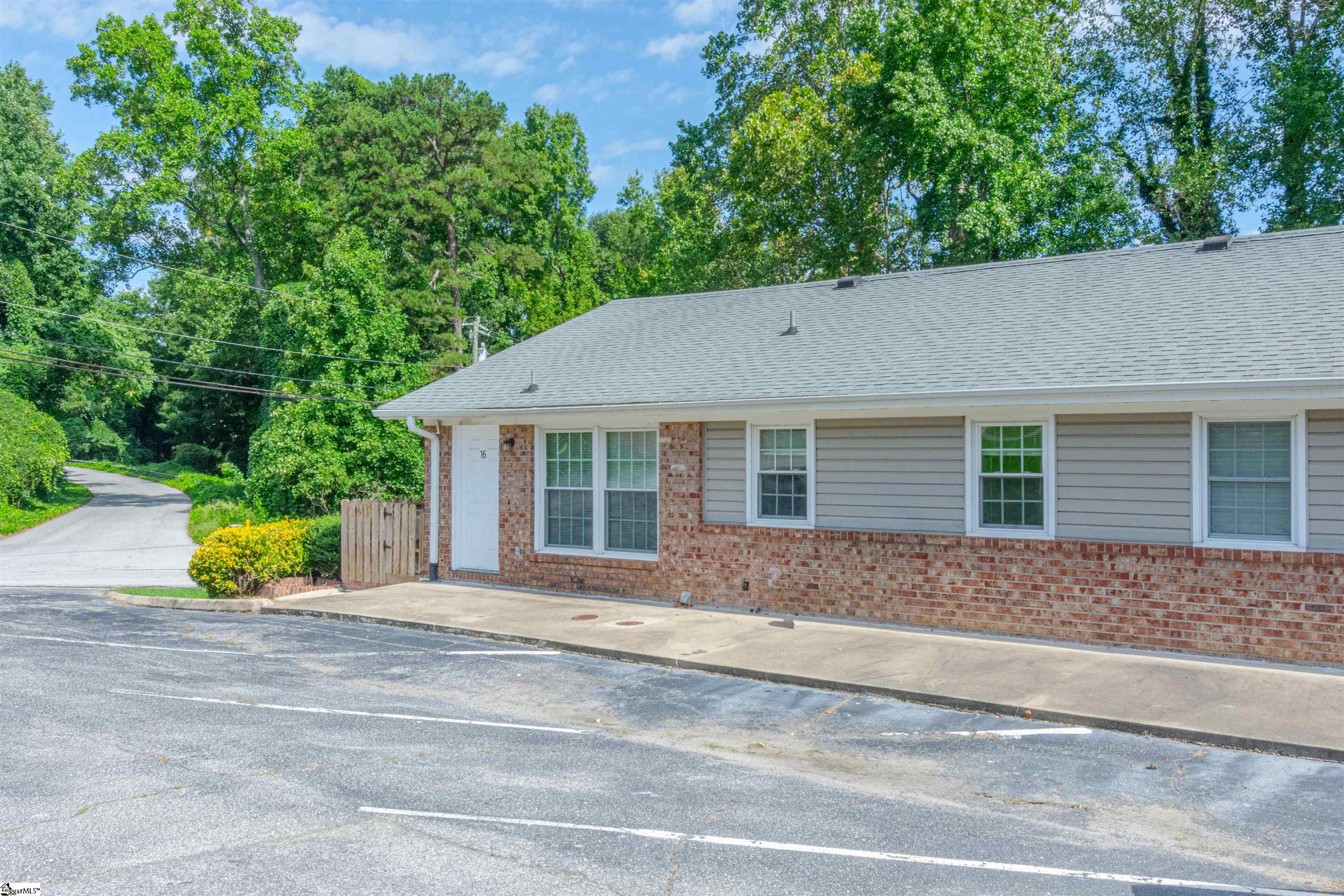 Greenville, South Carolina 29615, United States, 2 Bedrooms Bedrooms, ,1 BathroomBathrooms,Residential,Pending,198626