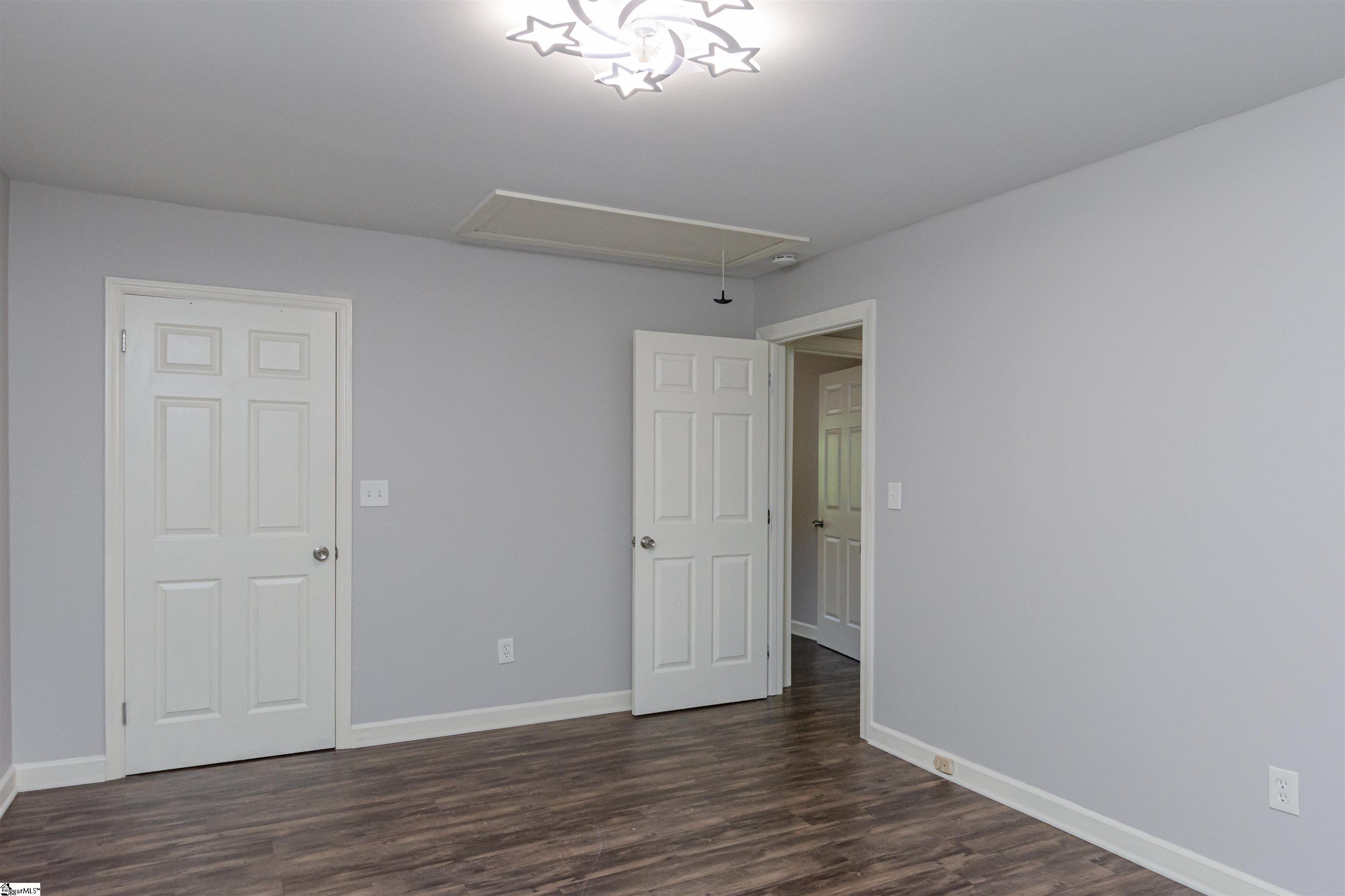 Greenville, South Carolina 29615, United States, 2 Bedrooms Bedrooms, ,1 BathroomBathrooms,Residential,Pending,198626