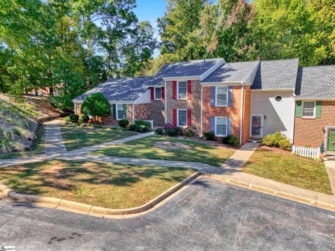 Photo of 301 Wenwood Circle, Greenville, SC 29607 (MLS # 1607516)