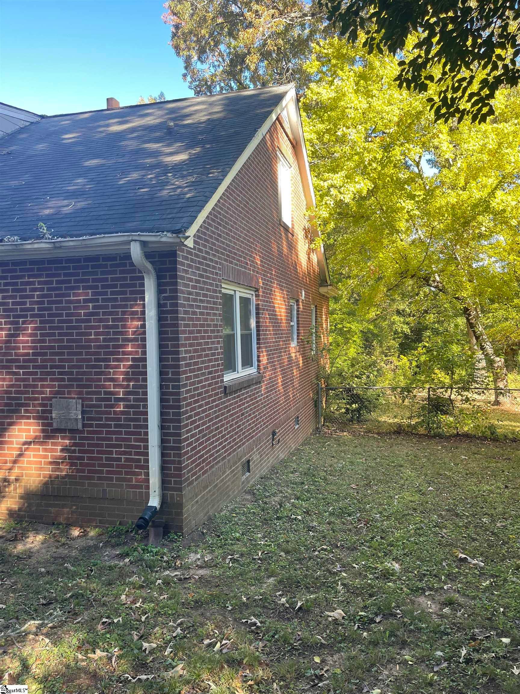 Real Estate Search 3 502 E Franklin Street