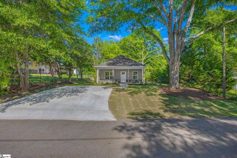 Photo of 219 Maplecroft Street, Liberty, SC 29657 (MLS # 1591729)
