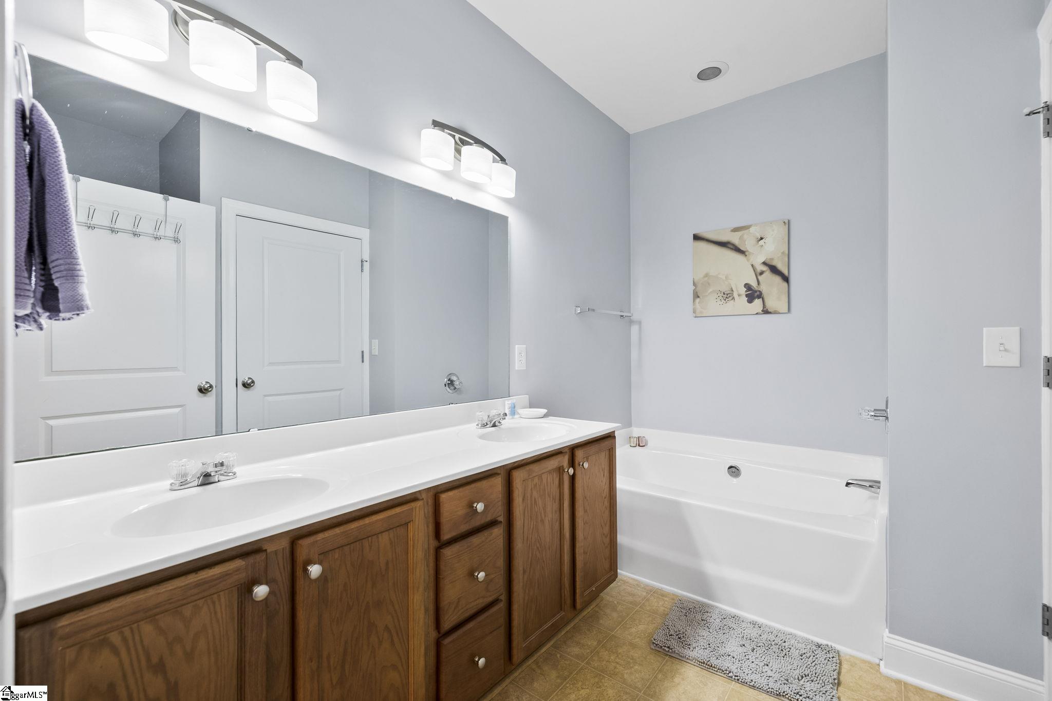 Taylors, South Carolina 29687, United States, 3 Bedrooms Bedrooms, ,2 BathroomsBathrooms,Residential,Active,247797