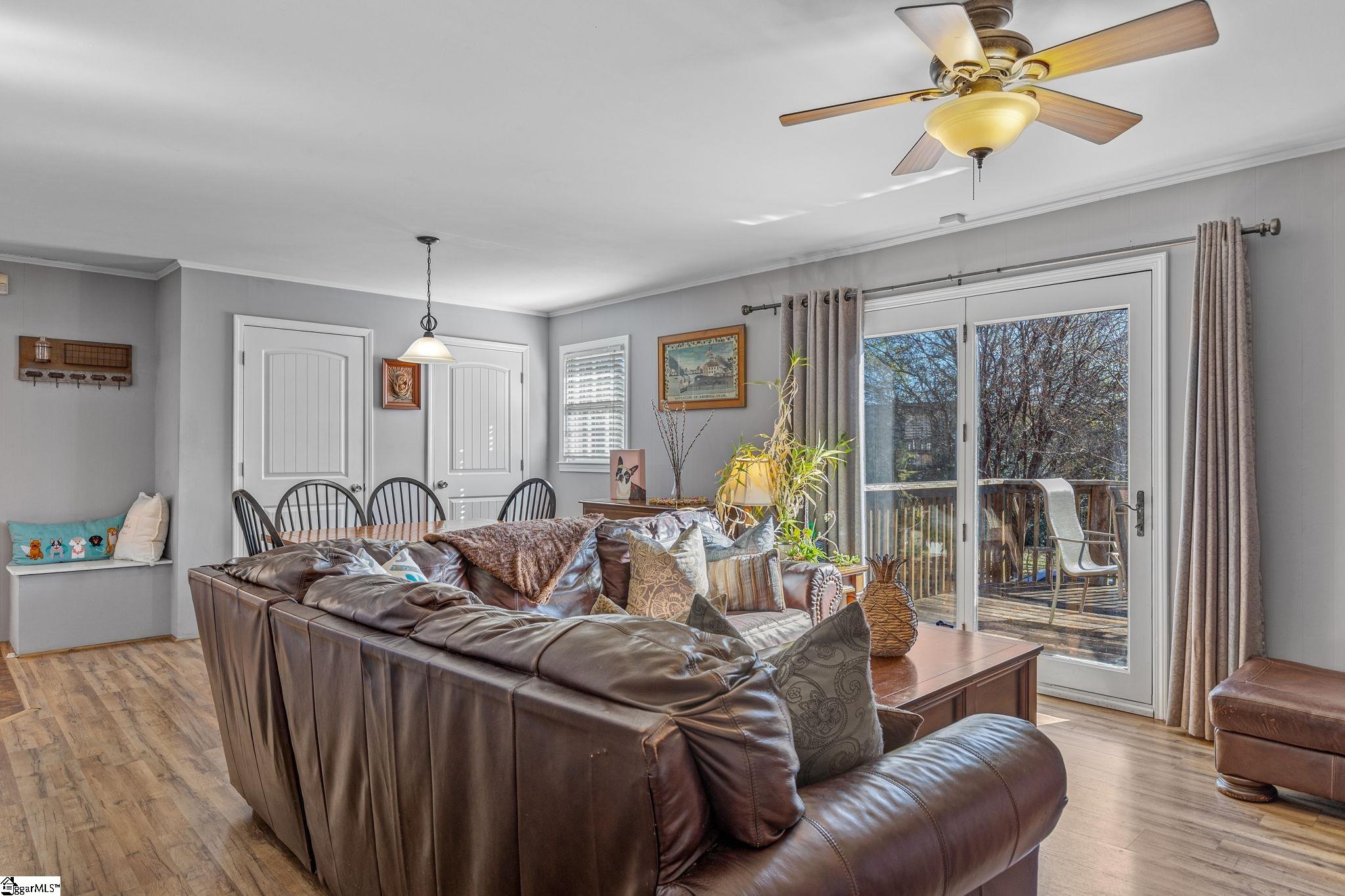212 Balcome Boulevard, Simpsonville, SC Home for Sale 3 212 Balcome Boulevard