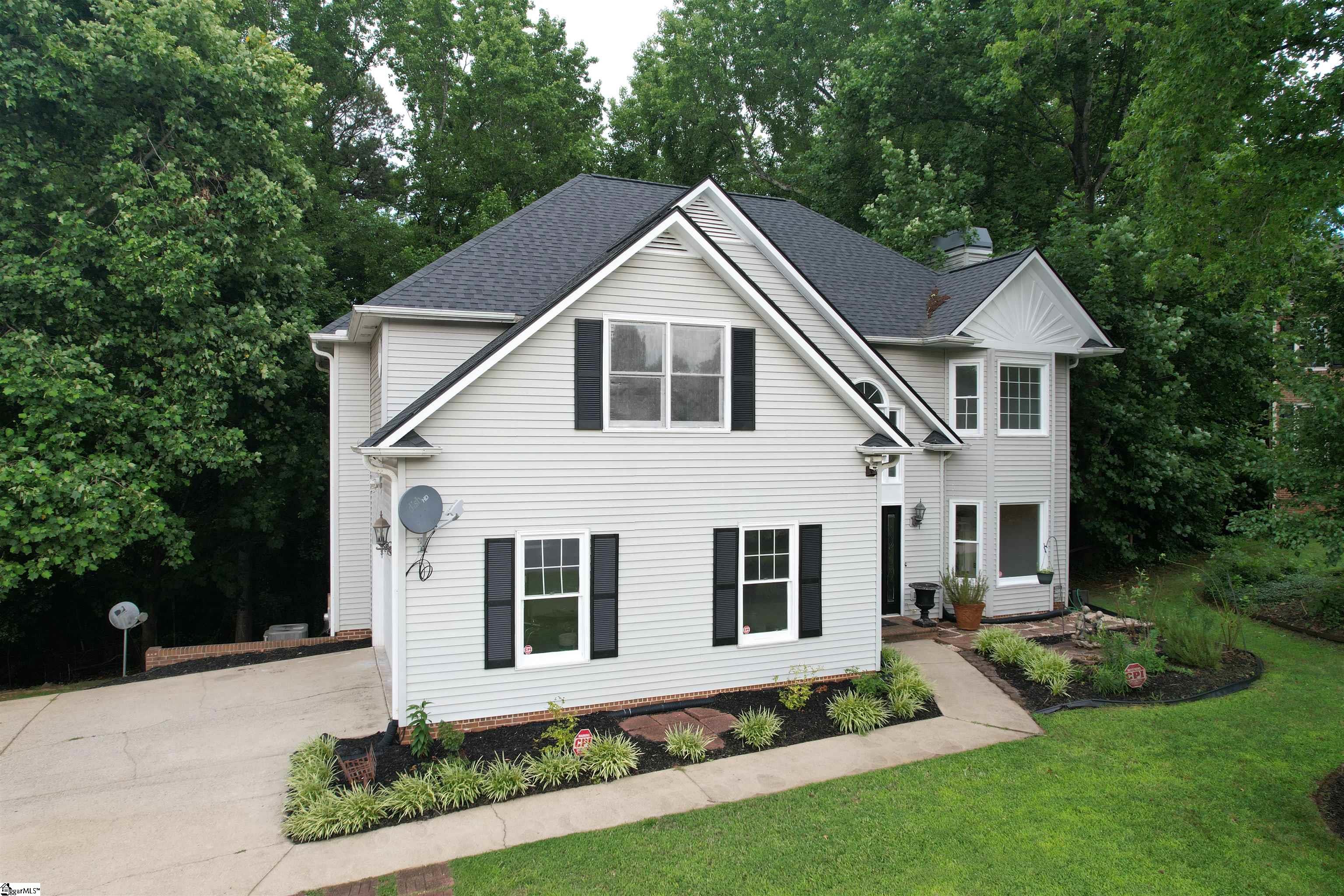 114 Hartsdale Court