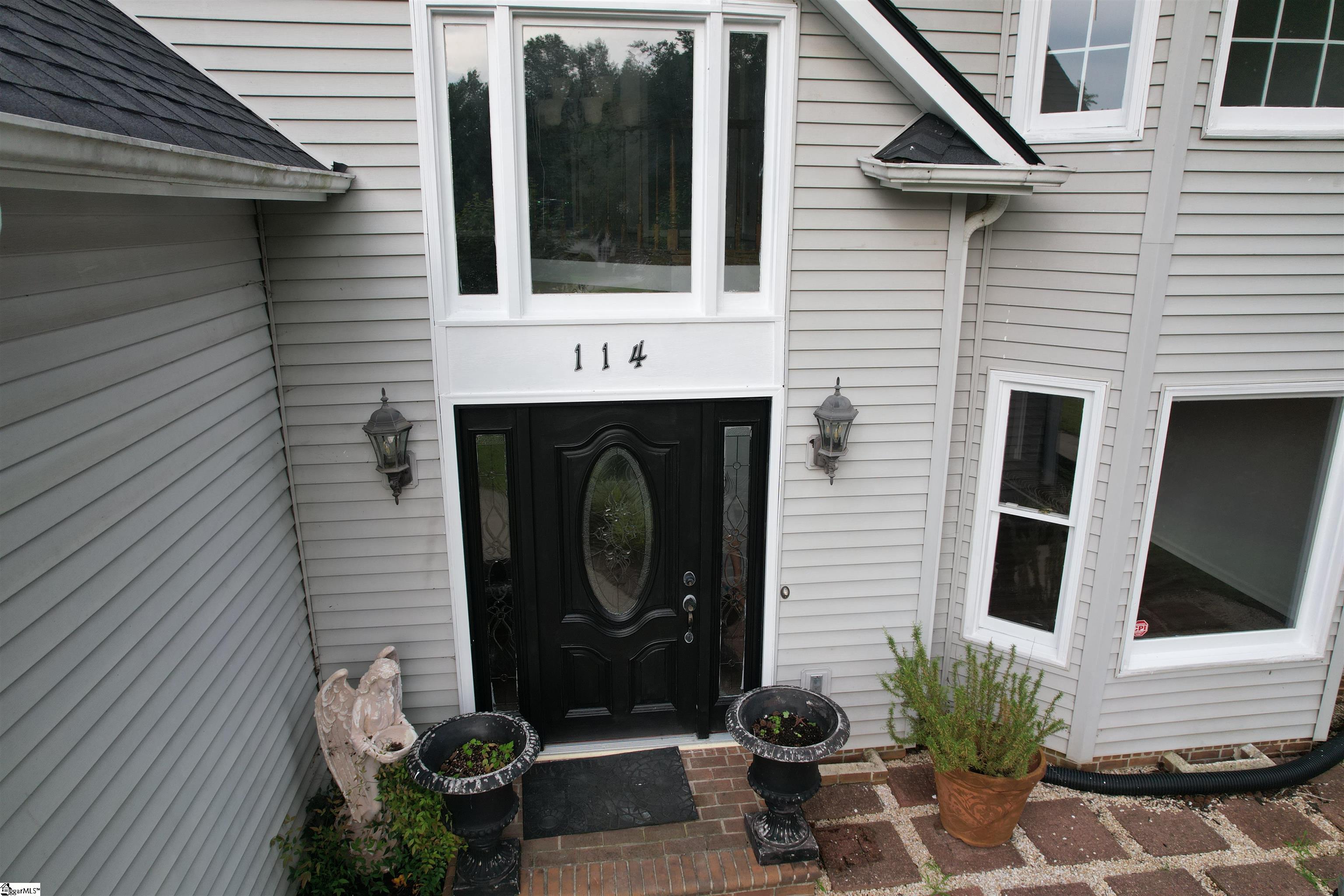 114 Hartsdale Court