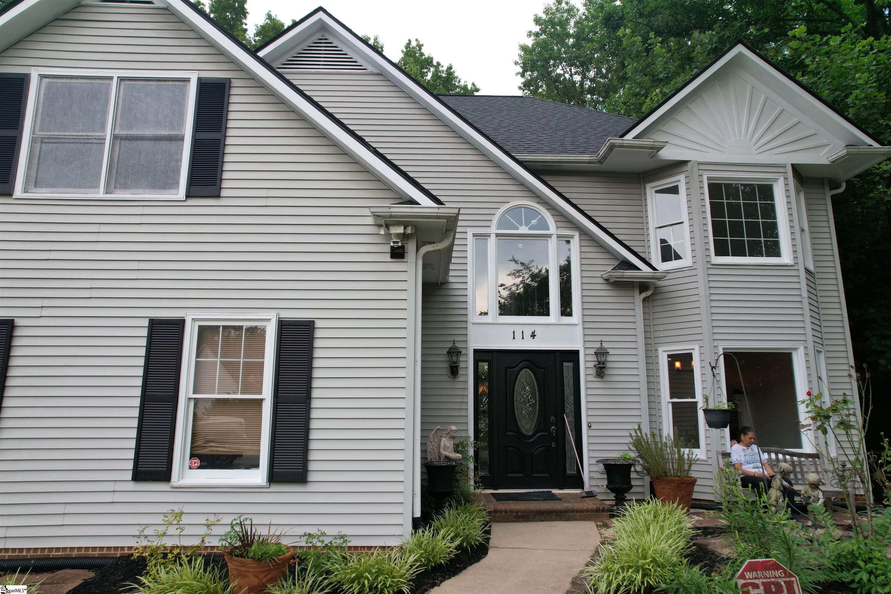 114 Hartsdale Court