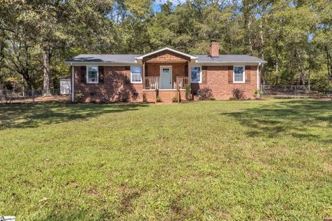 Photo of 1371 Pine Log Ford Road, Taylors, SC 29687 (MLS # 1582146)
