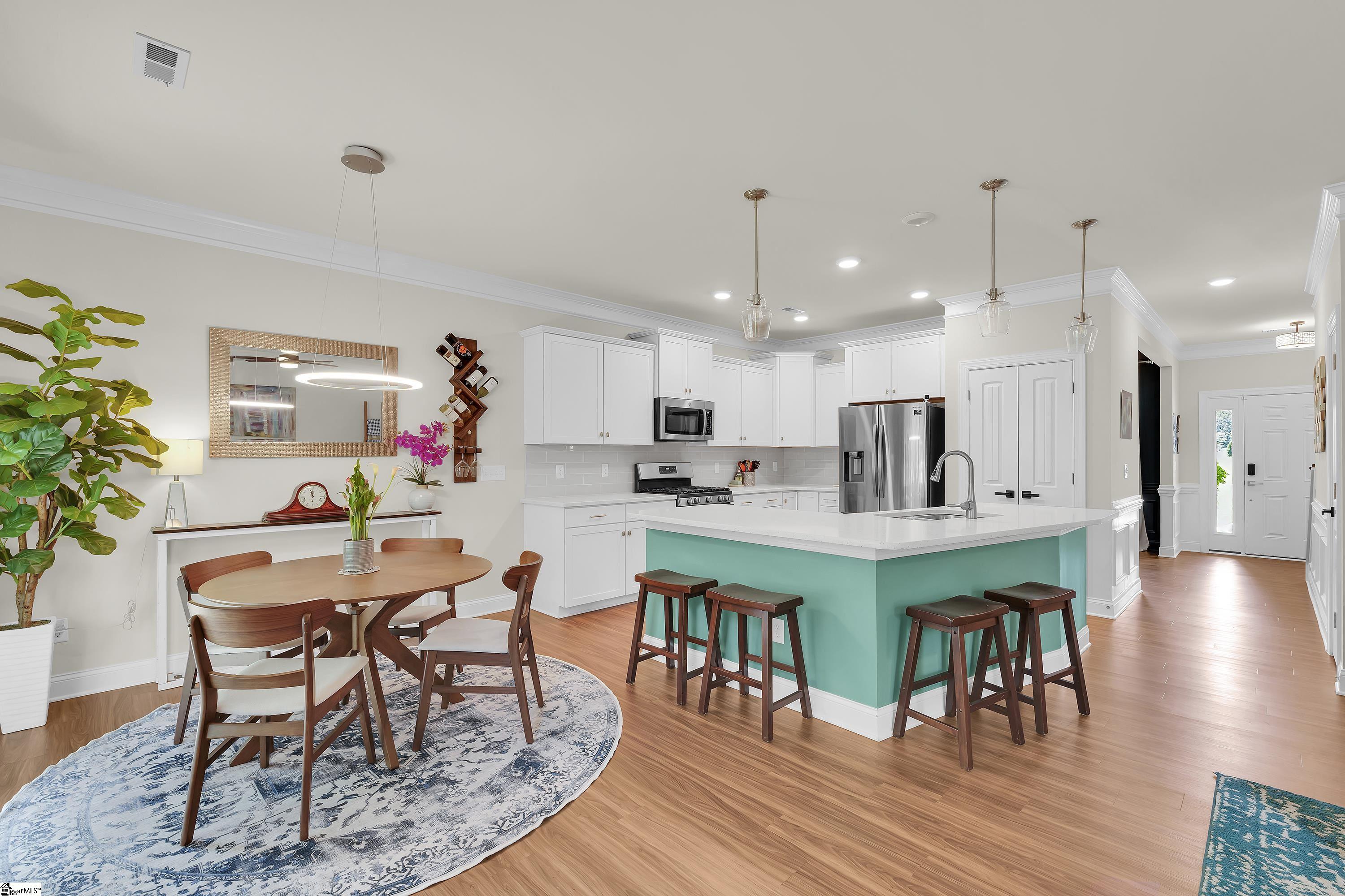 Simpsonville, South Carolina 29681, United States, 4 Bedrooms Bedrooms, ,3 BathroomsBathrooms,Residential,Contingent,191419